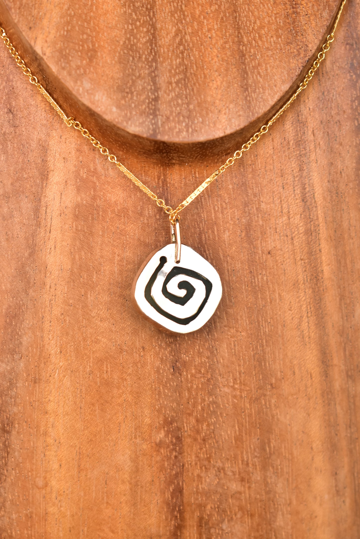 Seaglass swirl necklace