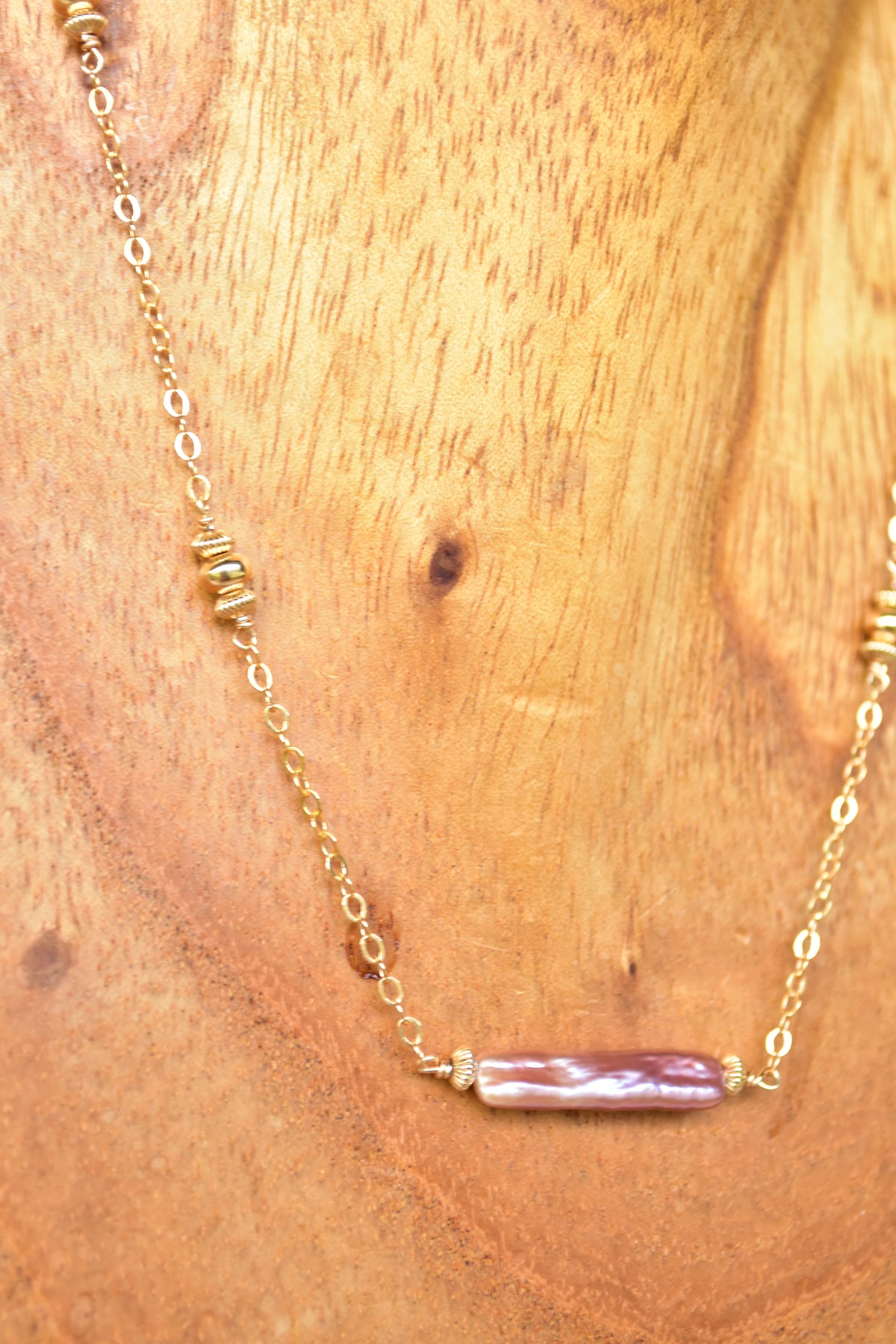 Pink pearl bar beaded necklace