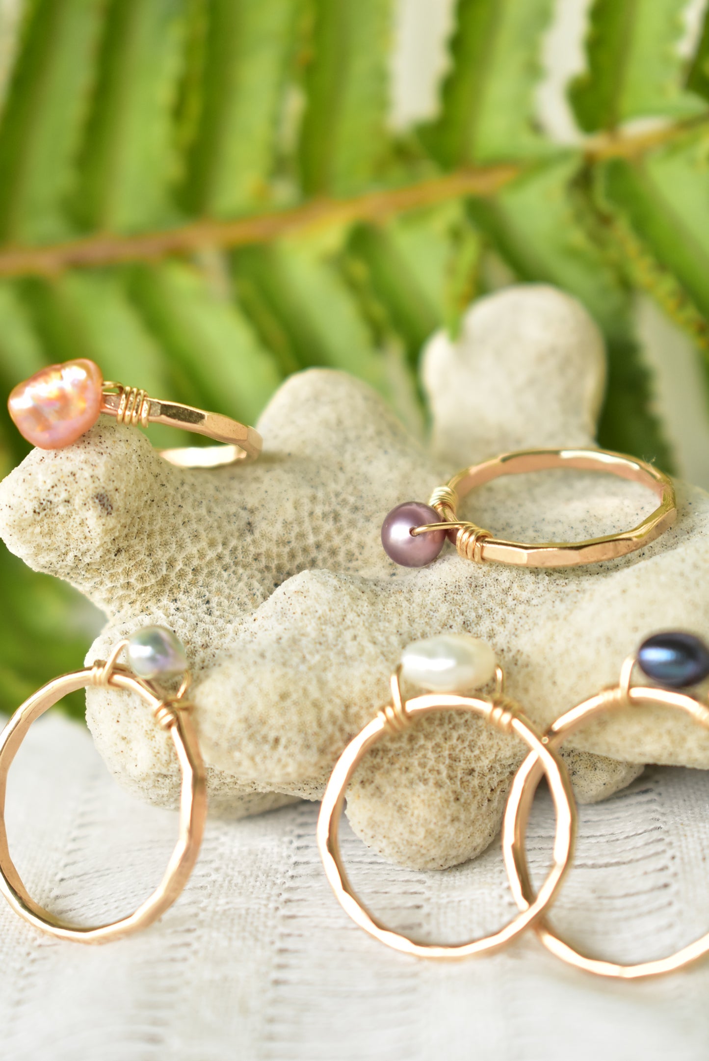 Single banded keshi ring