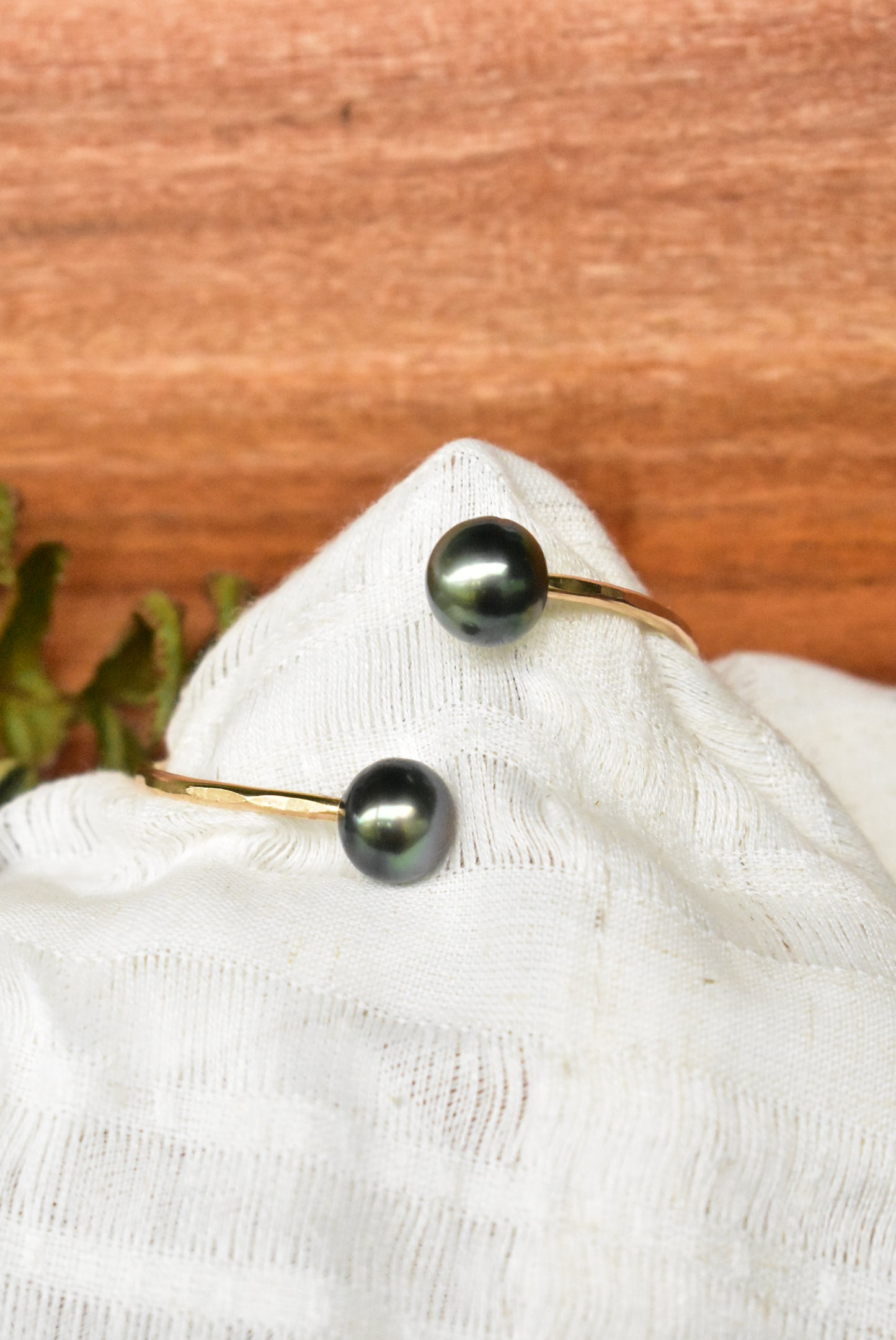 Twisted Tahitian cuff