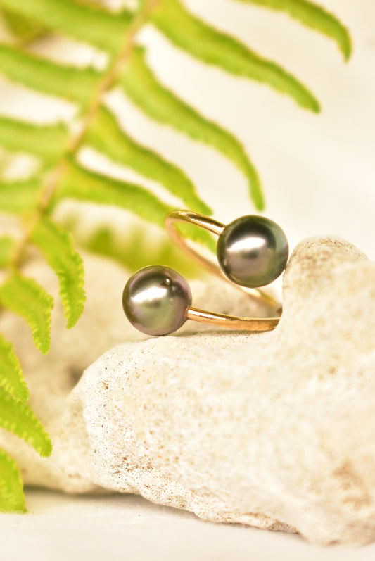 Tahitian twist ring