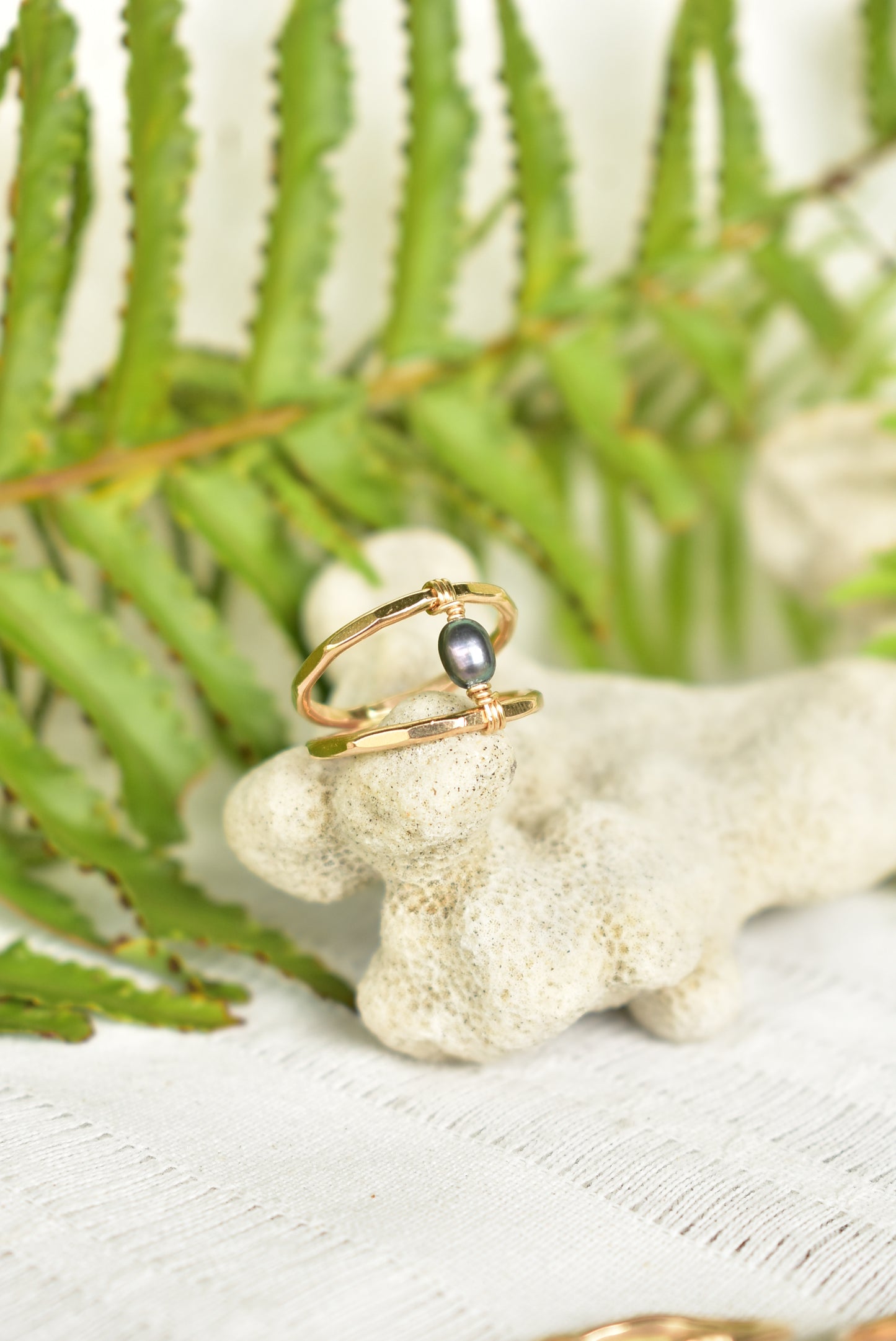 Double banded keshi ring