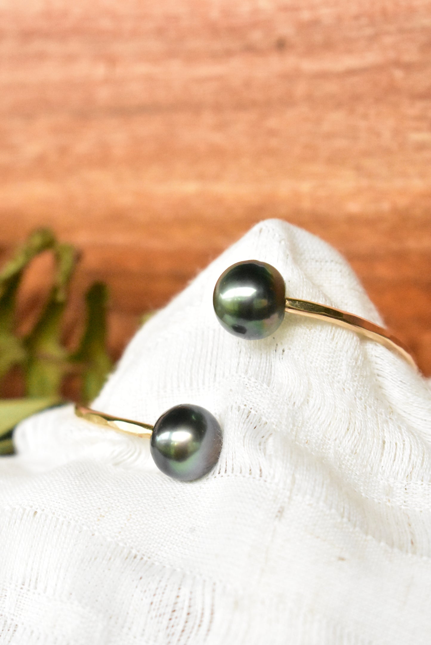 Twisted Tahitian cuff