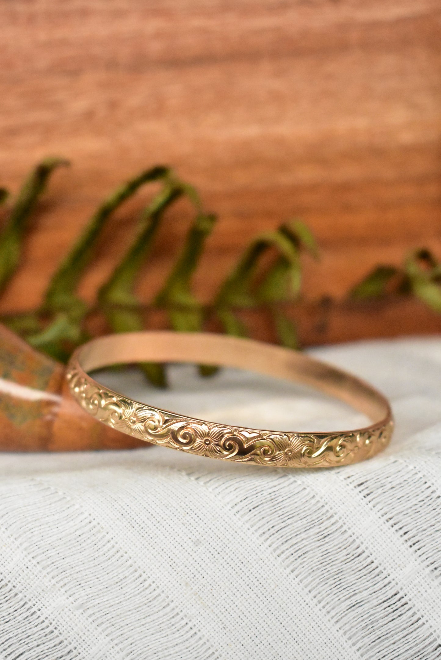 Thick heirloom bangle
