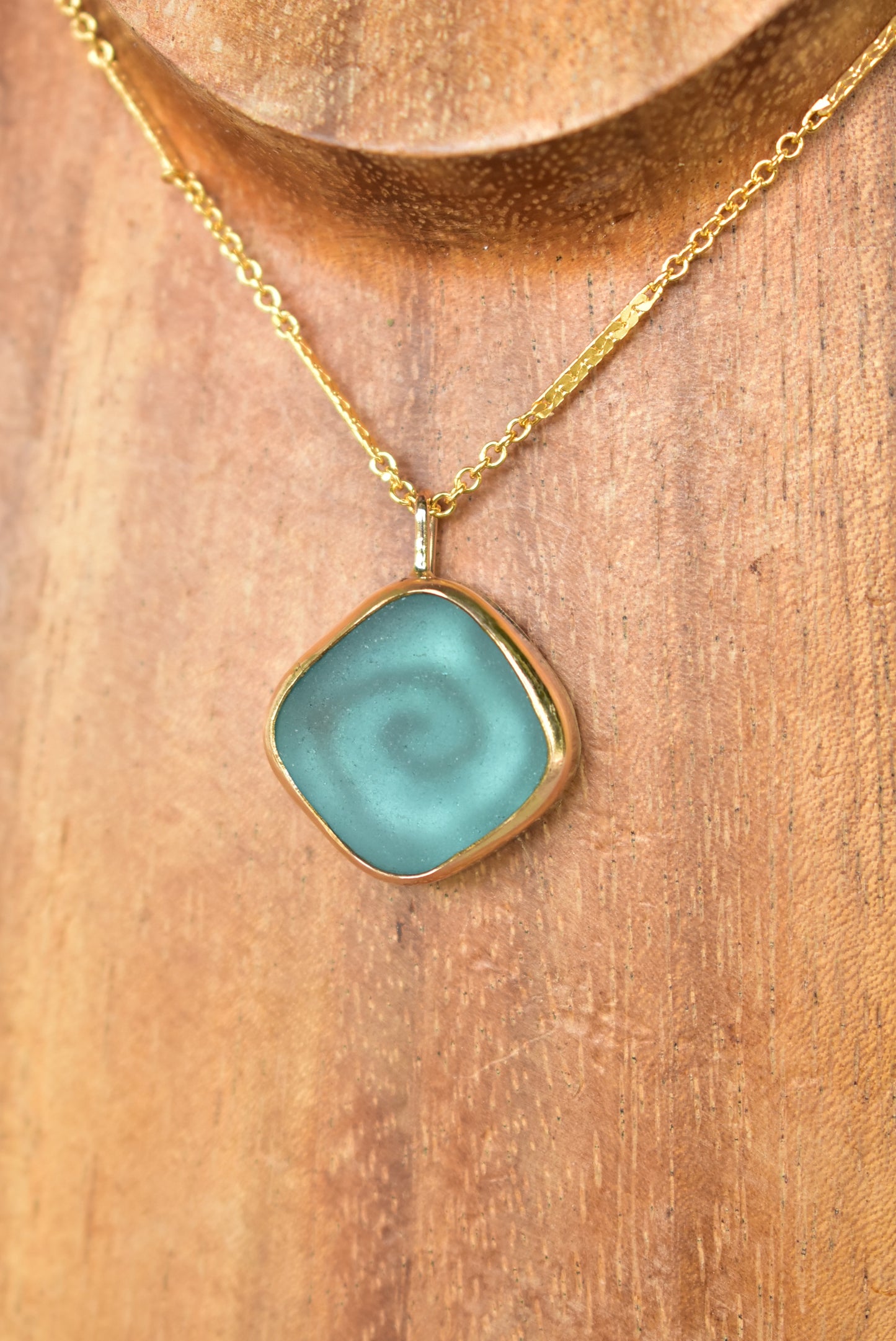 Seaglass swirl necklace