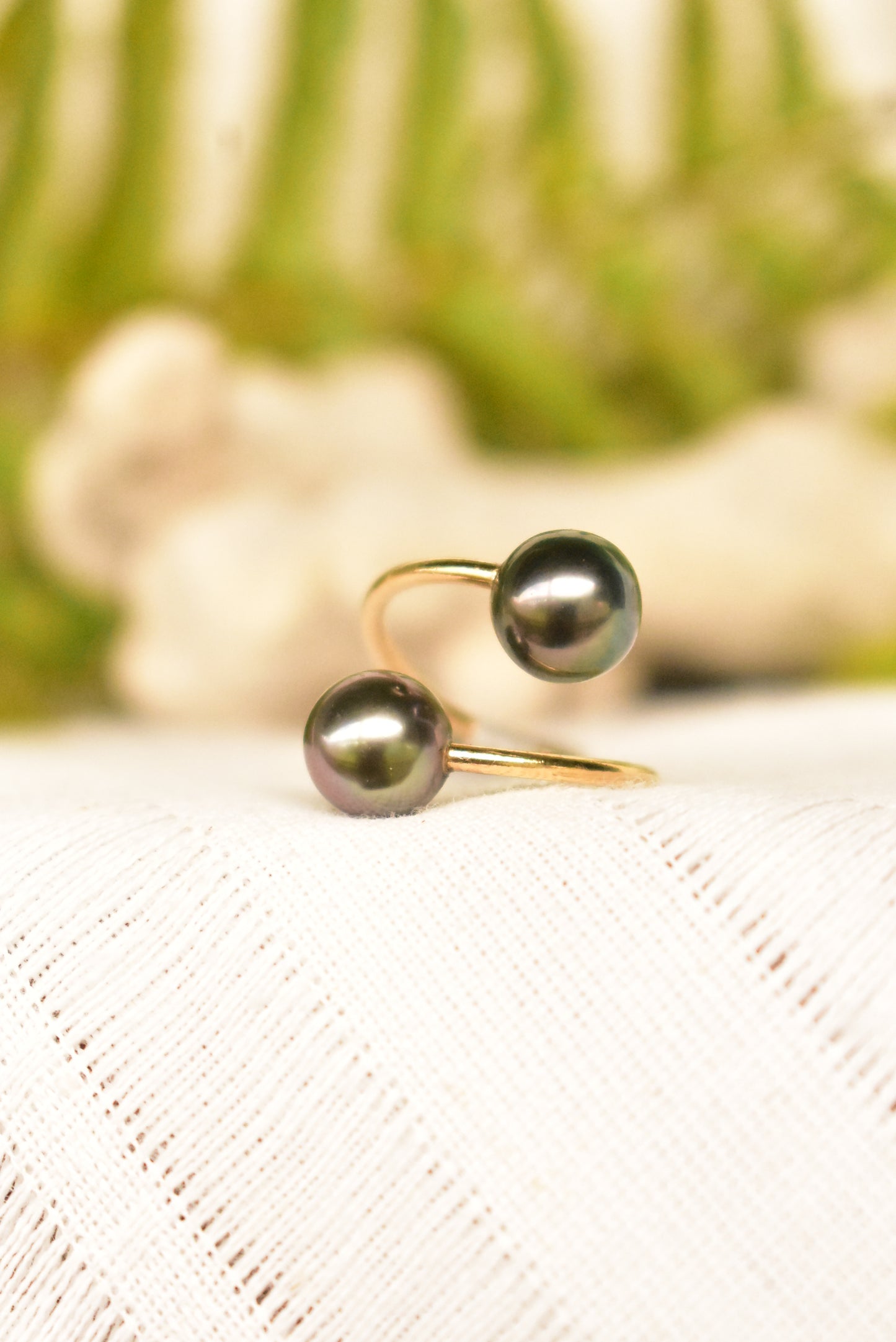 Tahitian twist ring