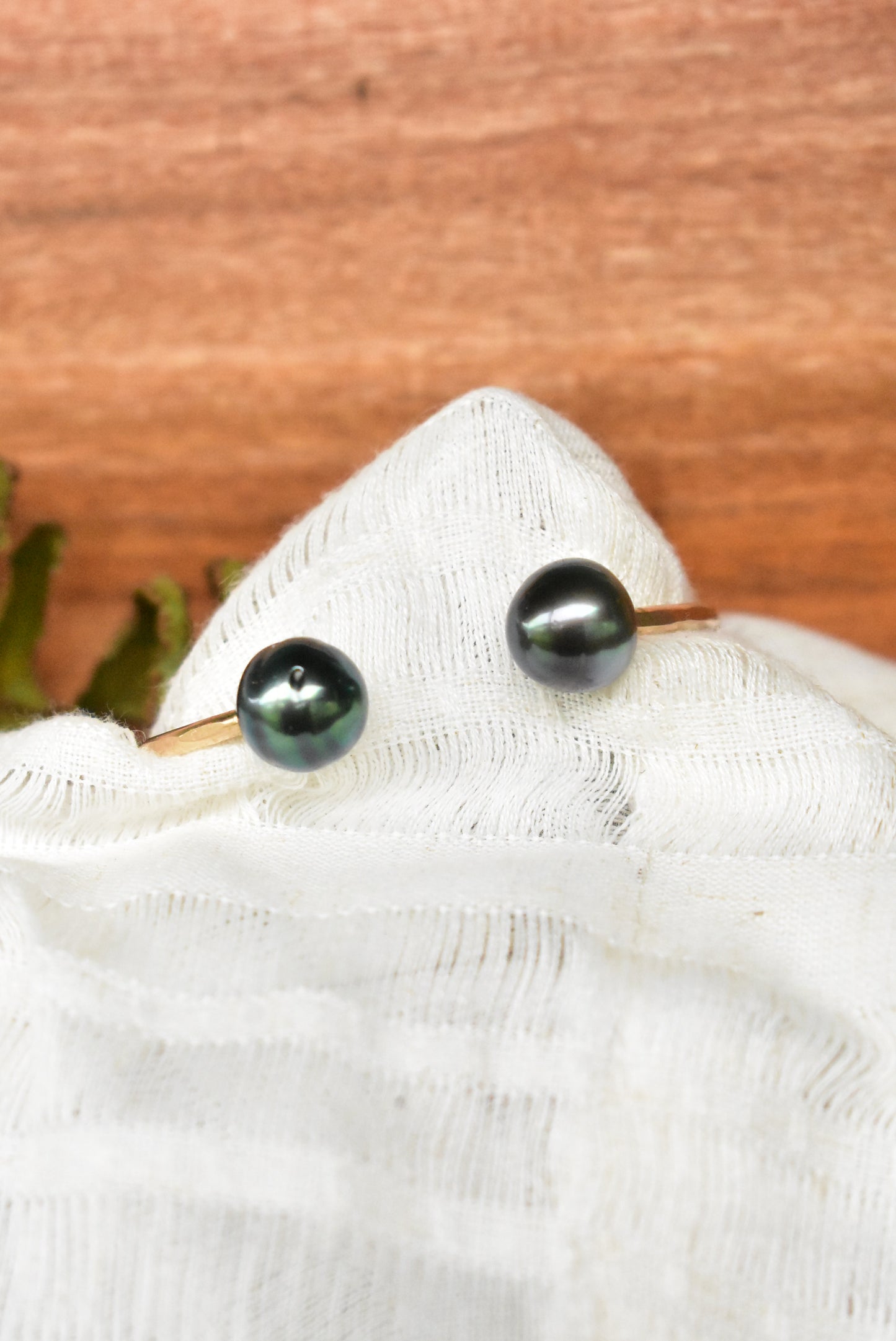 Tahitian pearl cuff