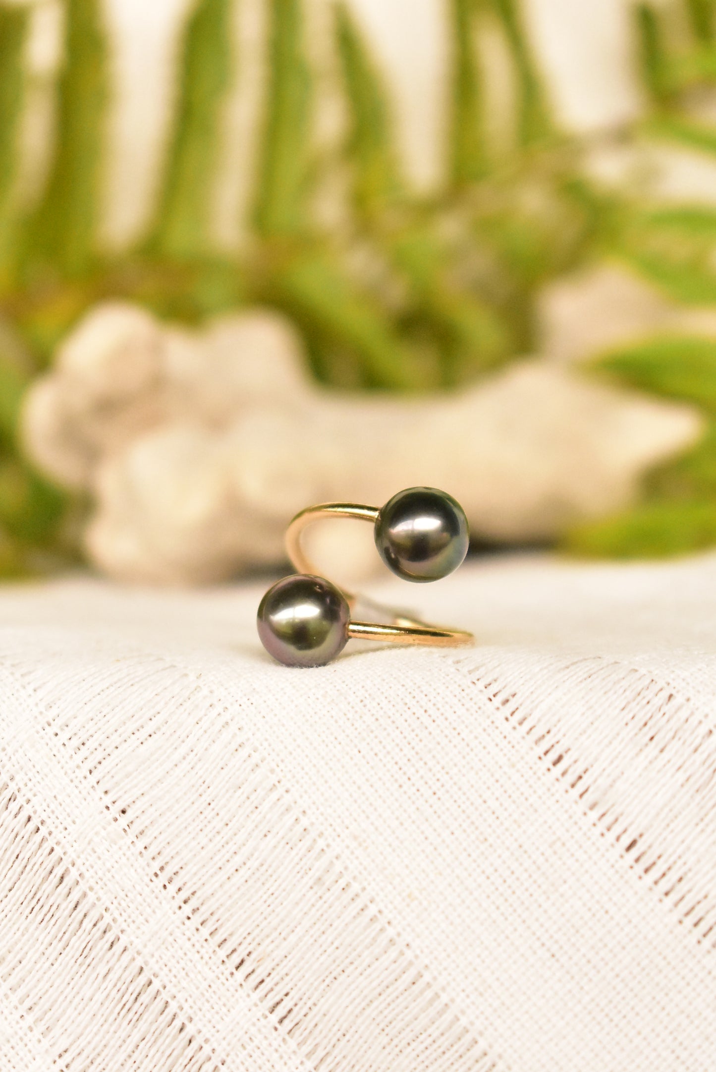 Tahitian twist ring