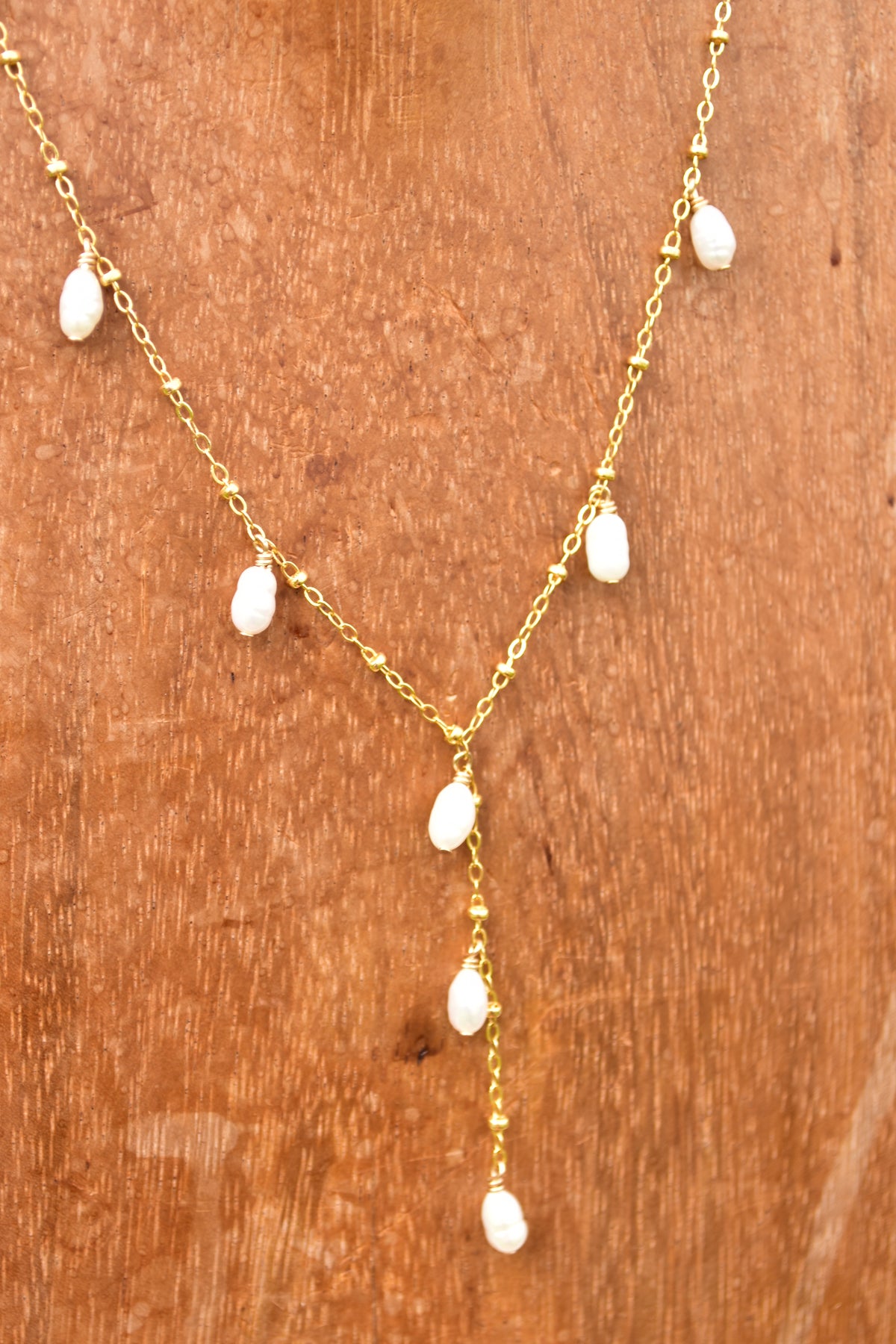 White freshwater pearl lariat