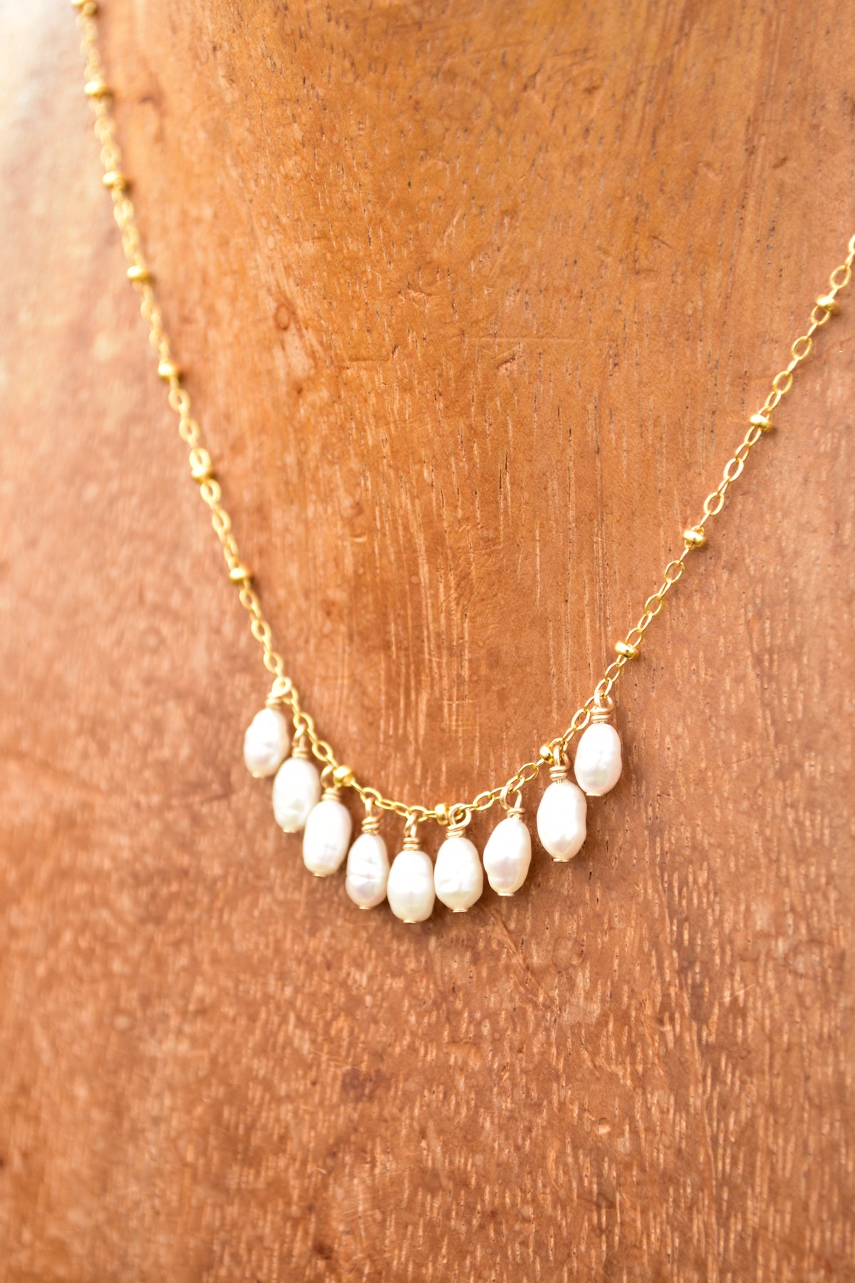 White freshwater pearl necklace