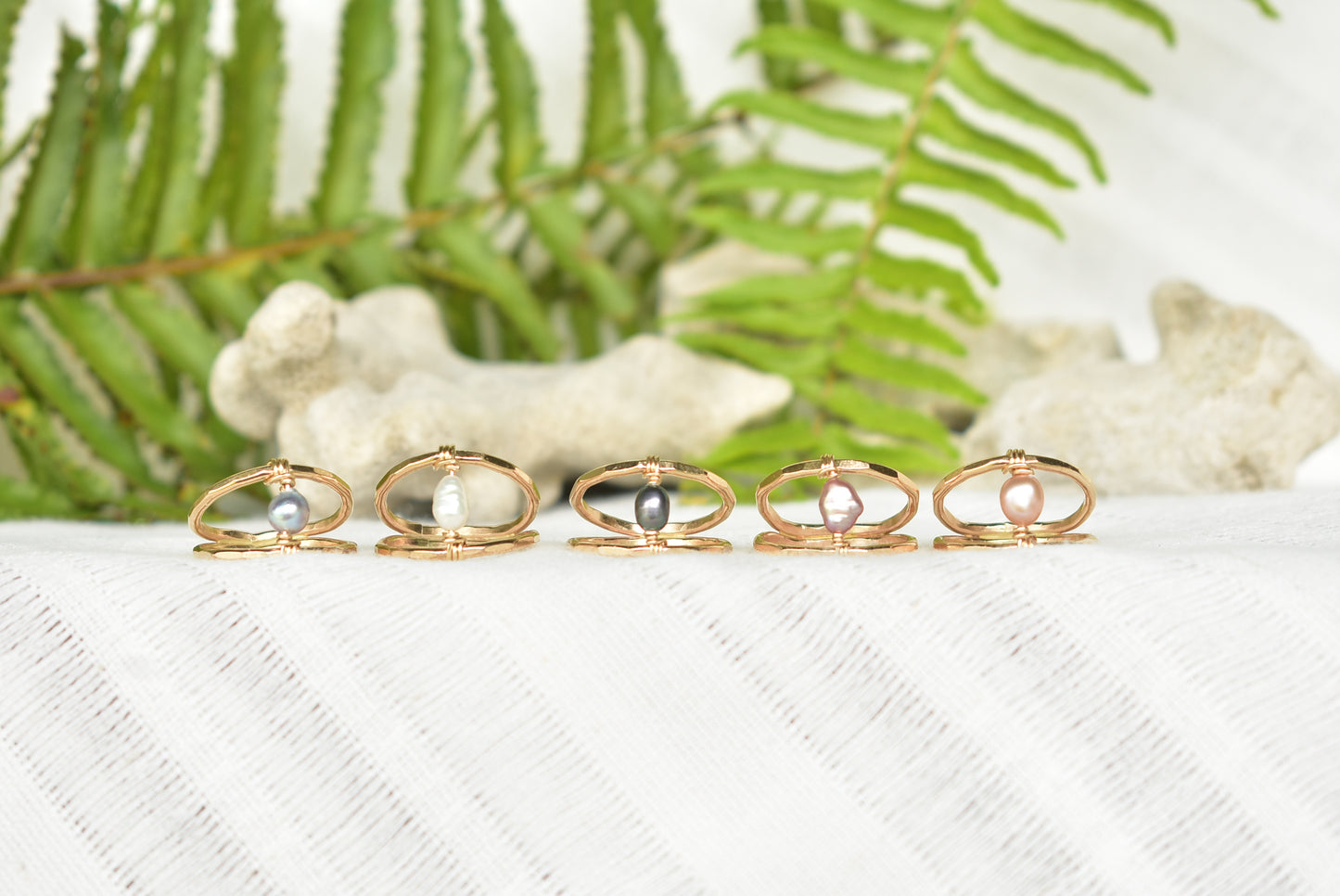 Double banded keshi ring