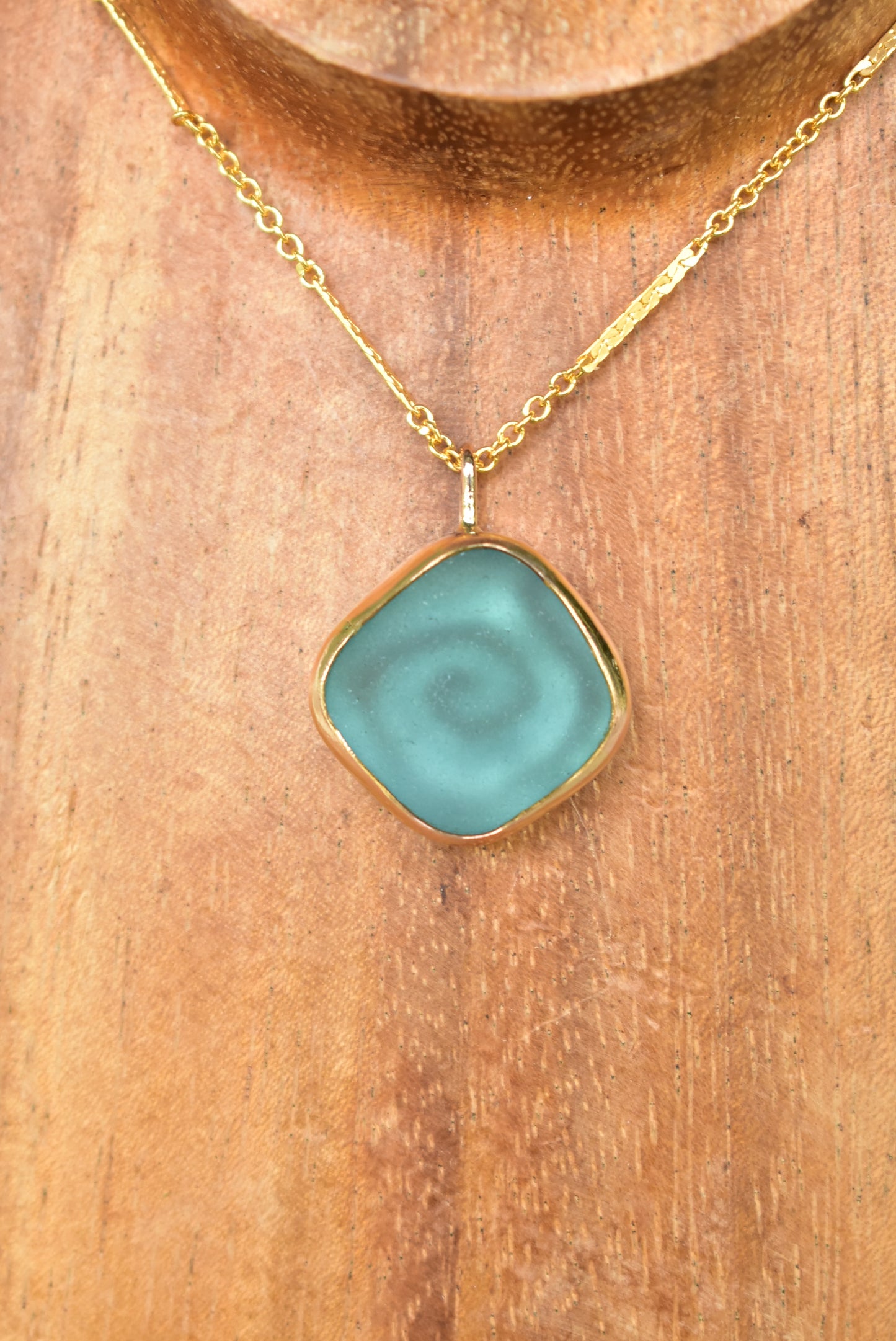 Seaglass swirl necklace