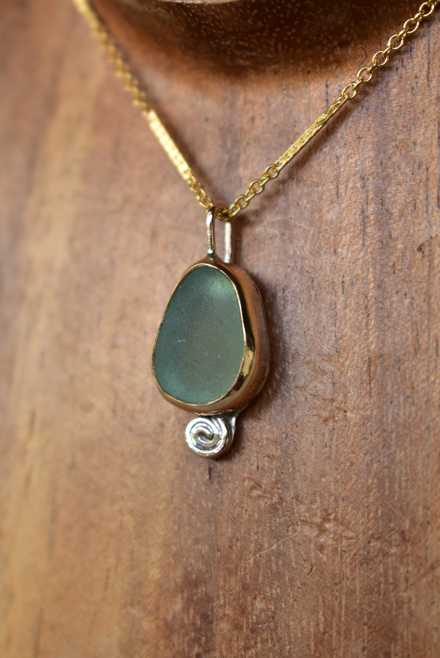 Seaglass swirl necklace