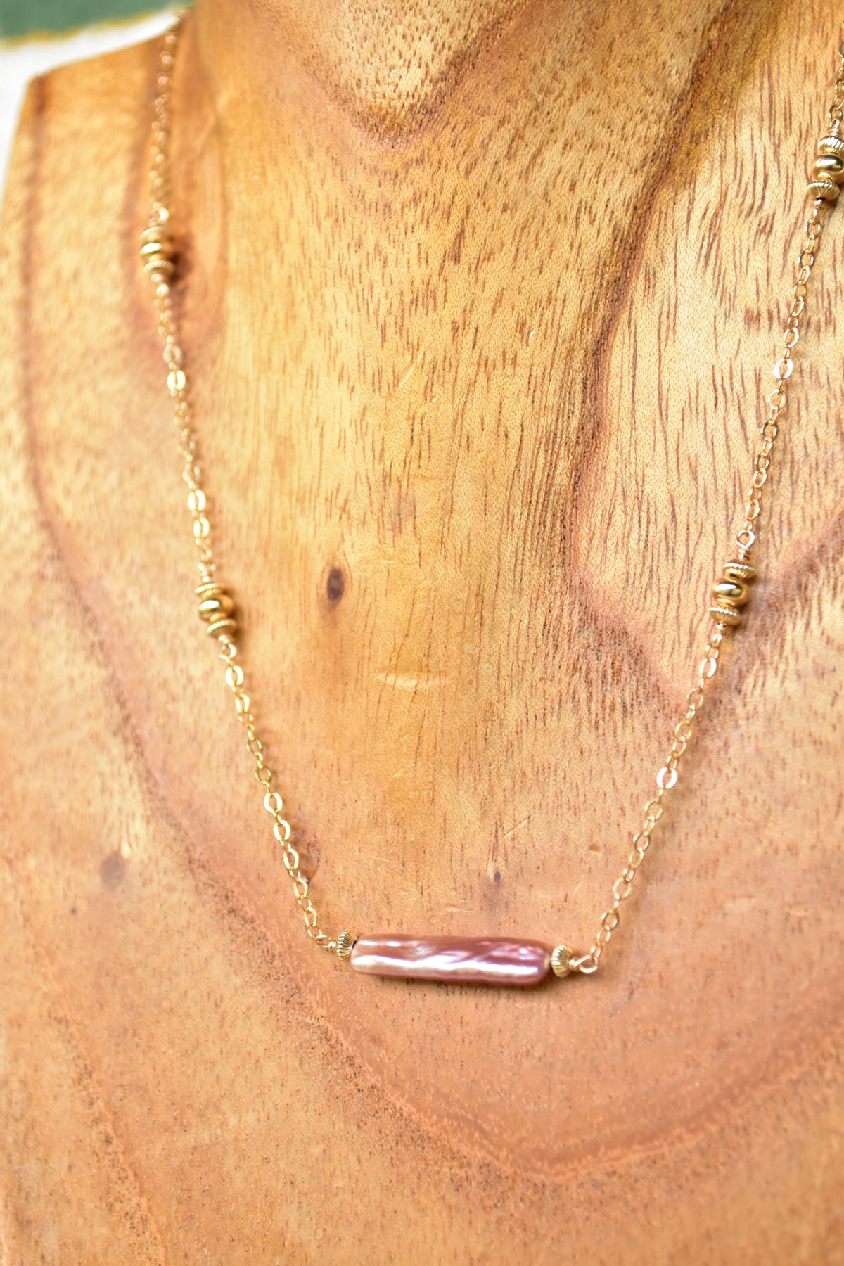 Pink pearl bar beaded necklace