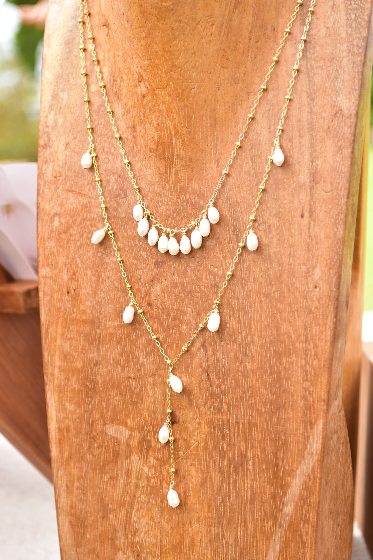 White freshwater pearl lariat