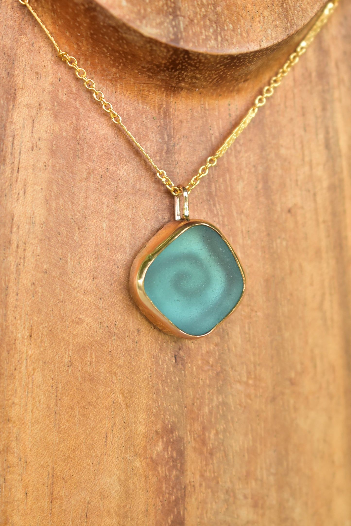 Seaglass swirl necklace