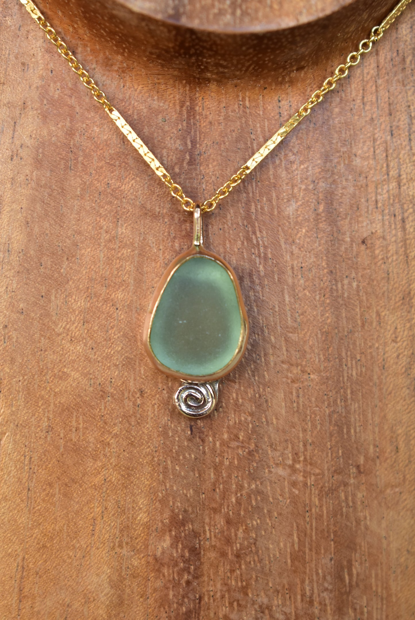 Seaglass swirl necklace